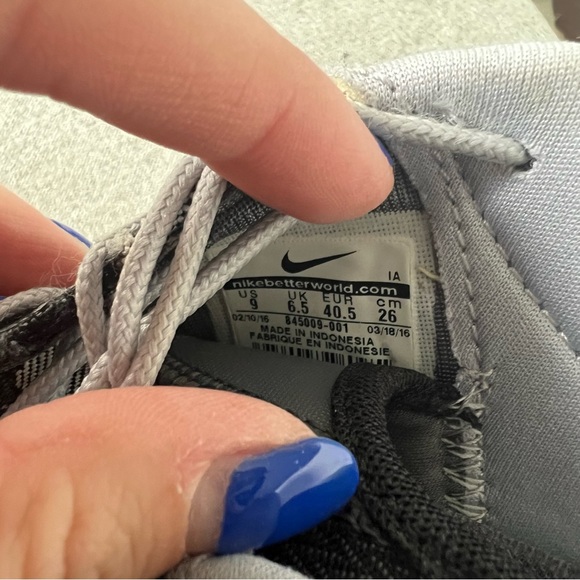 Nike Roshe One - Picture 7 of 7